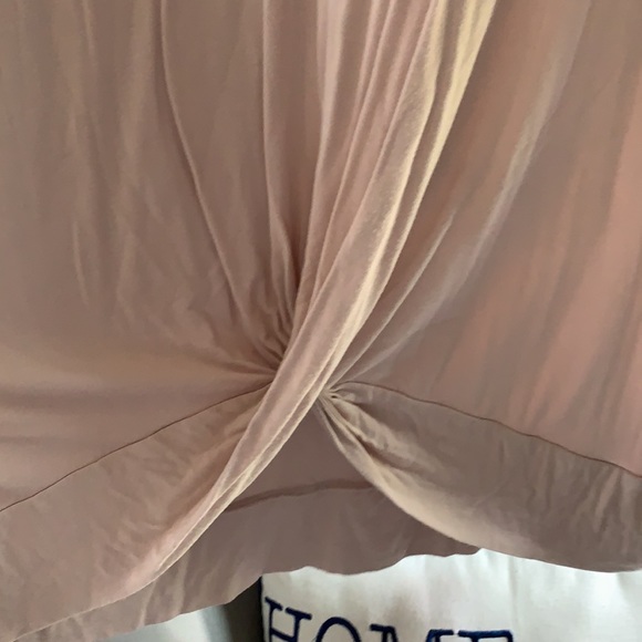 Plus size top, size 2 - Picture 2 of 4